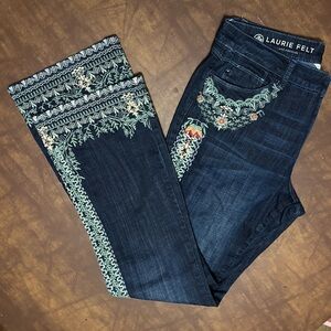 Laurie Felt Dark Blue Embroidered Jeans
